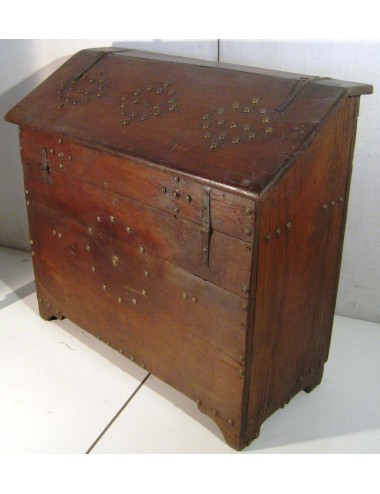 Large sideboard with ashlars
