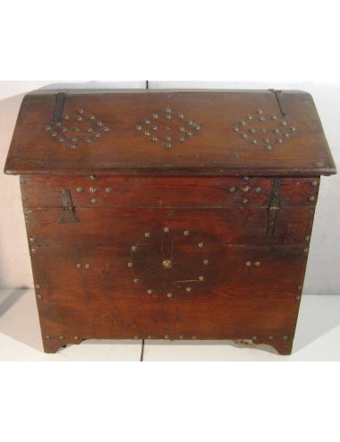 Large sideboard with ashlars