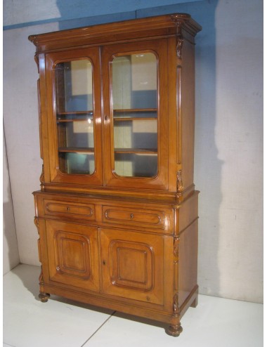 Sideboard with riser