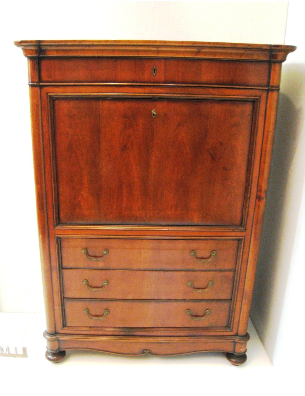 Armadio secretaire moderno a ribalta in stile '800 Armadio secretaire moderno a ribalta in stile '800