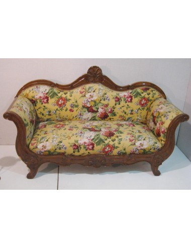 19th-century style sofa with tess shell Flowers