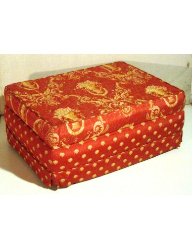 Pouf/letto moderno in tessuto rosso