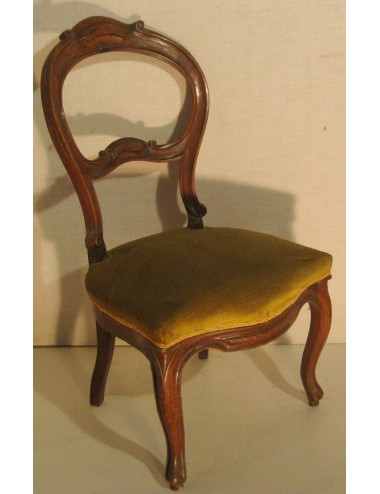 Sedia in legno di noce con sedile imbottito della prima metà '800, in stile Luigi Filippo