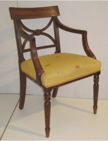 Poltrona di epoca Giorgio III in legno di mogano con sedile imbottito