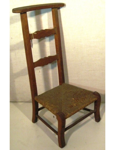Sedia moderna con sedile in paglia