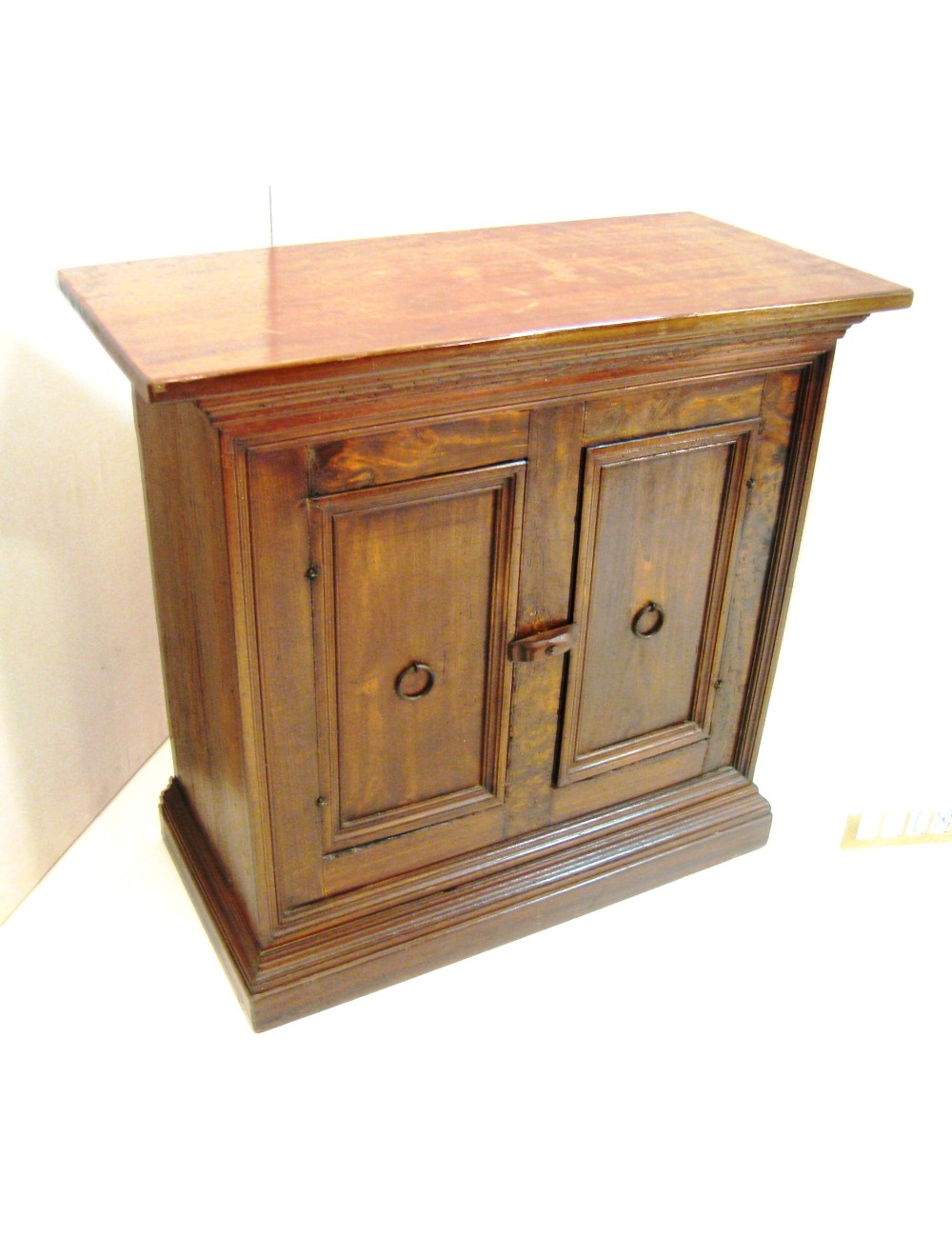Credenza moderna in legno dolce Credenza moderna in legno dolce