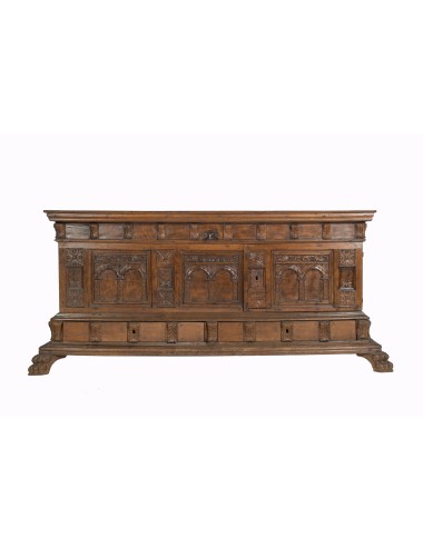 Chest made entirely of walnut