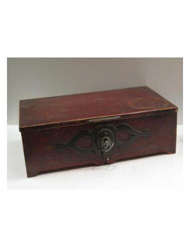 Wooden drawers (1 in iron for jewellery box)