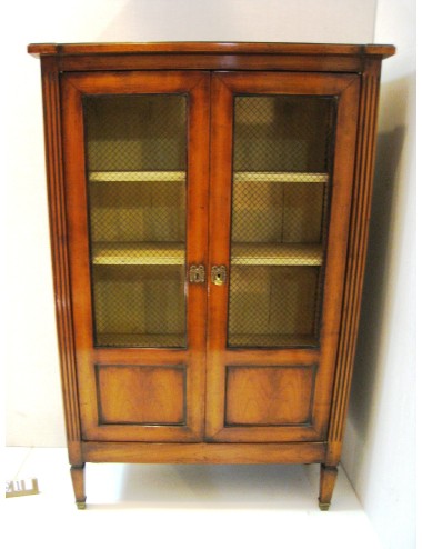 Louis XVI cherry display cabinet with two doors, modern era