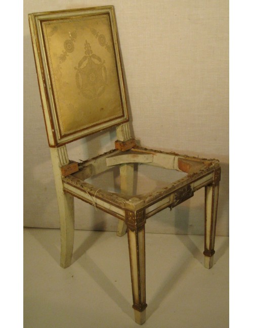 White/gold lacquered chair