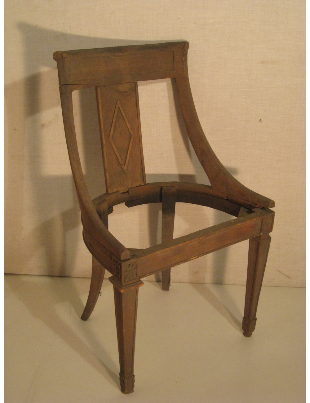 Fusto in legno per poltrona moderna Fusto in legno per poltrona moderna