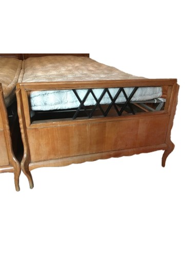 2 Modern beds