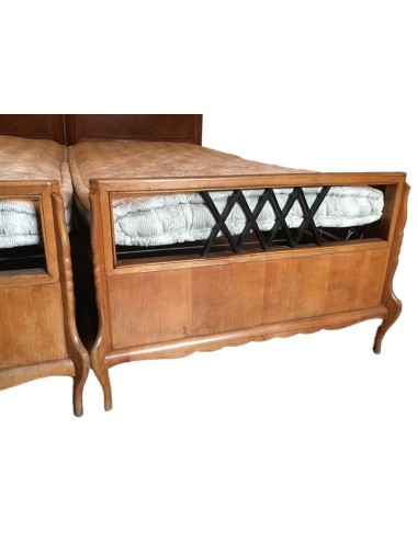 2 Modern beds