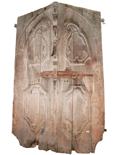 Walnut 2-leaf door, 17th century, carved on one side to be restored