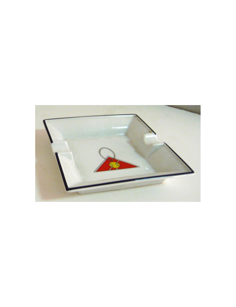 Modern tennis ashtray