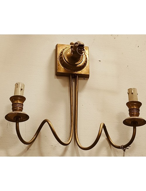 Applique moderne in ottone