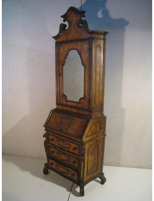 Small trumeaux with mirror - lomb. style walnut-root veneer with eboniz profiles, modern