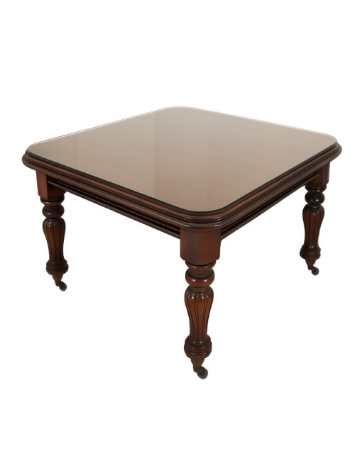 English-style mahogany table