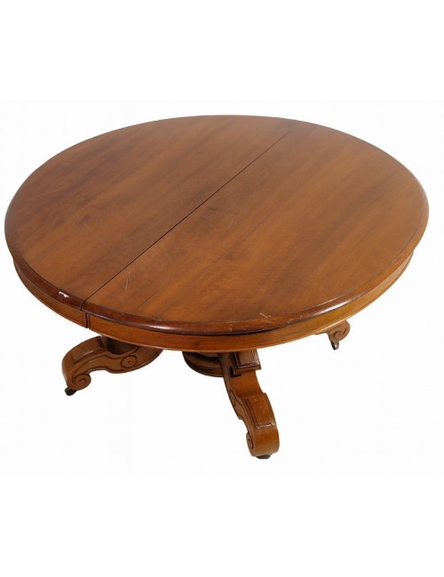 Extendable walnut table