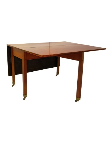 Mahogany table, open 162x122x78h