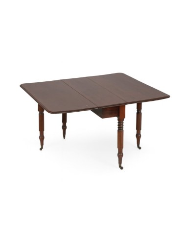 English-style table with flaps