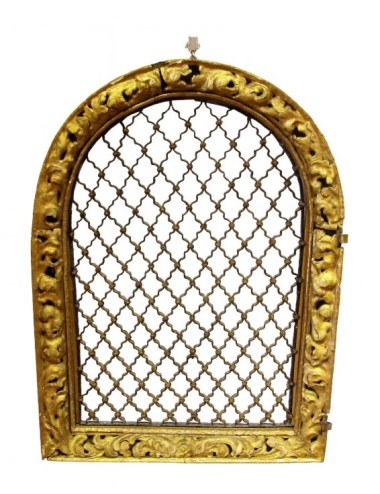 Small door with grating