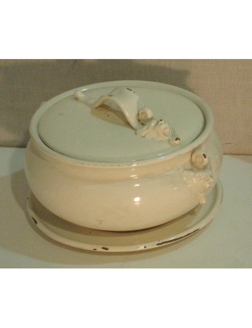 Zuppiera bianca in ceramica