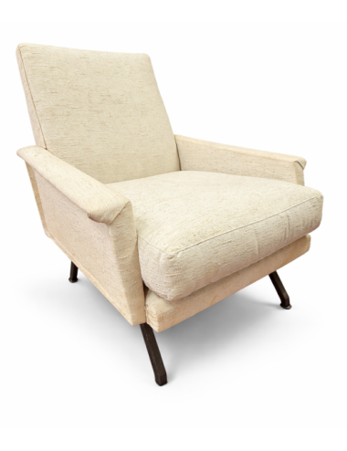 Poltrone in stile anni '50 rivestite con tessuto chiaro