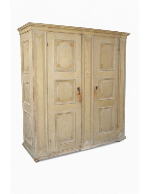 Armadio laccato bicolore fine '600 inizi '700